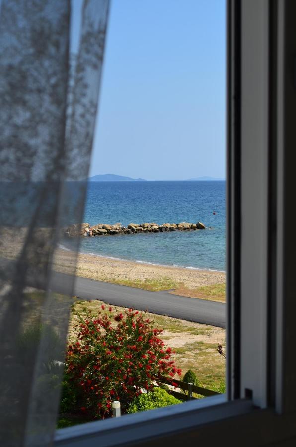Lemon Beach Front Apartment, Nikiti Ngoại thất bức ảnh