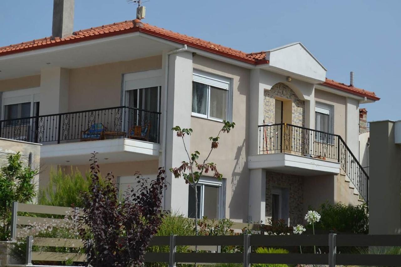 Lemon Beach Front Apartment, Nikiti Ngoại thất bức ảnh
