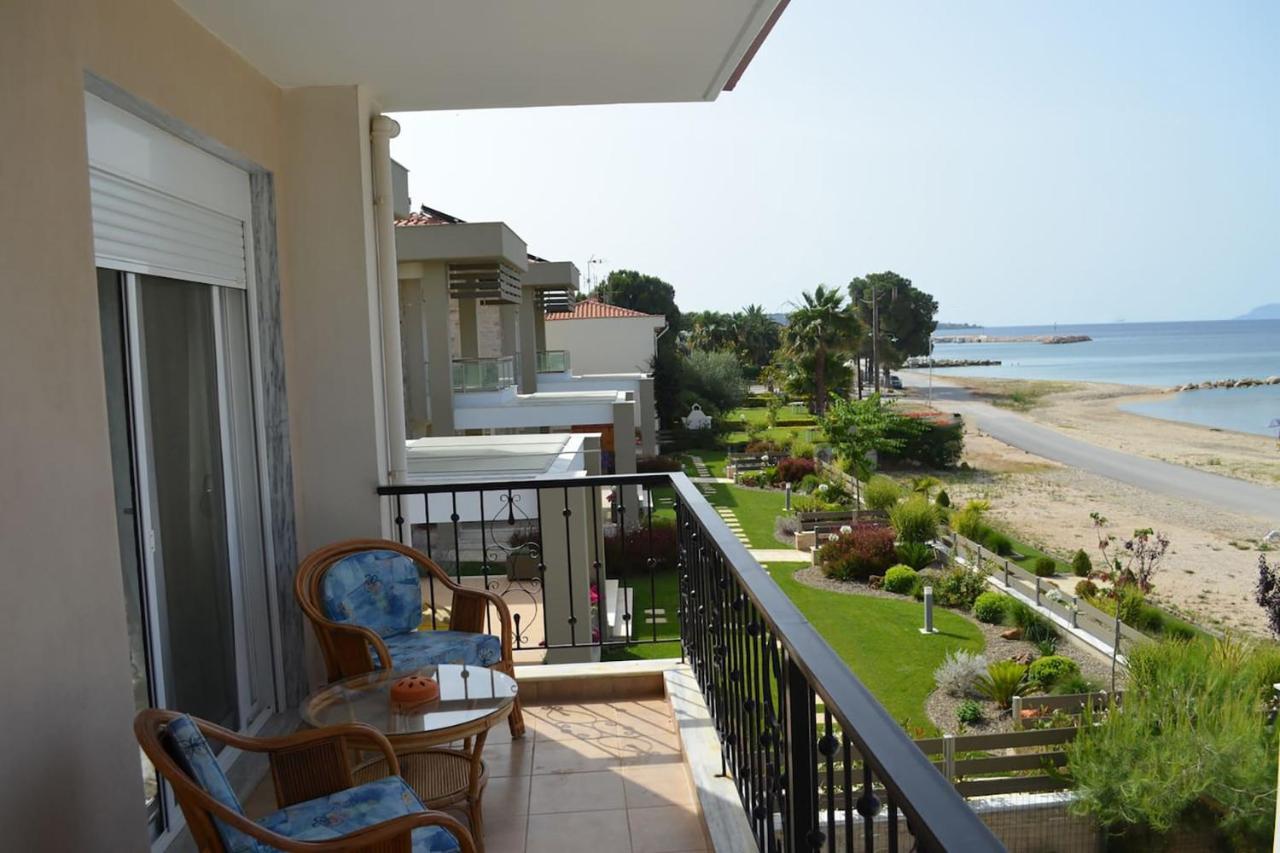 Lemon Beach Front Apartment, Nikiti Ngoại thất bức ảnh