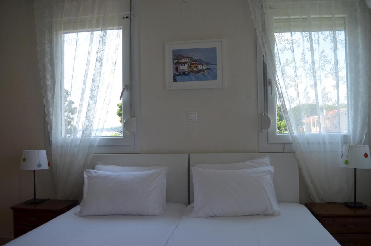 Lemon Beach Front Apartment, Nikiti Ngoại thất bức ảnh