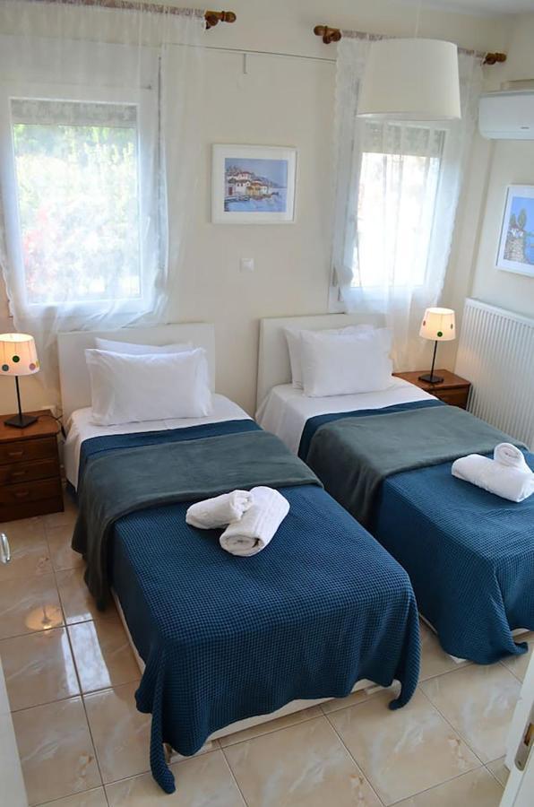 Lemon Beach Front Apartment, Nikiti Ngoại thất bức ảnh