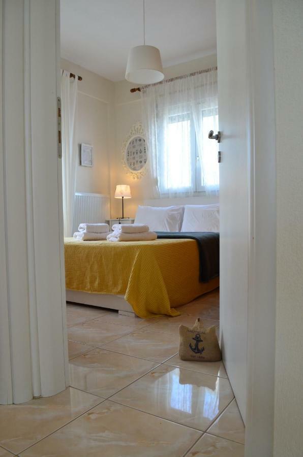 Lemon Beach Front Apartment, Nikiti Ngoại thất bức ảnh